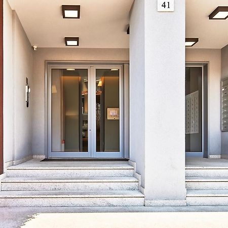 Monviso Modern - Exclusive Apartment Milaan Buitenkant foto